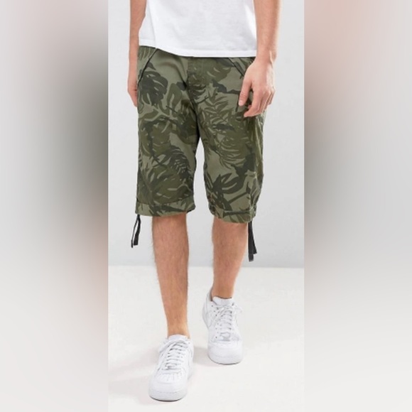 G-Star Rovic Camo DC Loose 1/2 Shorts Green Palm Leaf Camo Size 30 Retail $150 - Picture 1 of 14